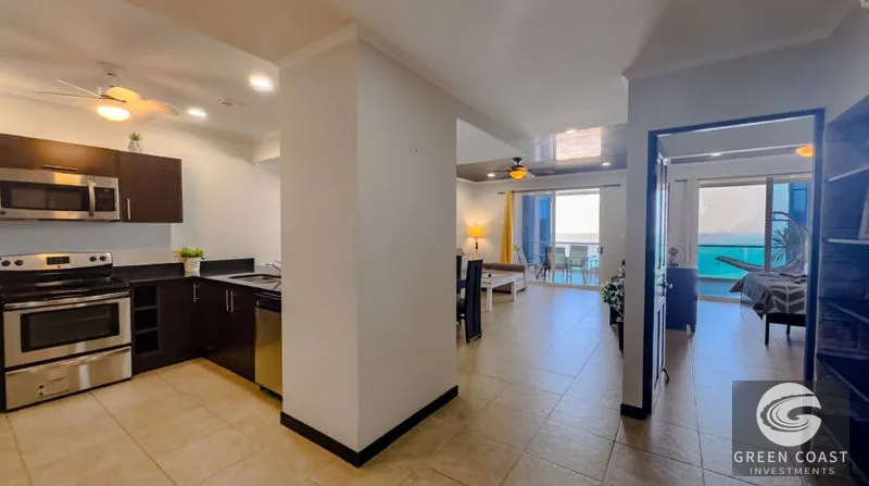 Luxury 13th-Floor Beachfront Condo with Panoramic Ocean Views in Jaco — view 9, Jacó, Costa Rica