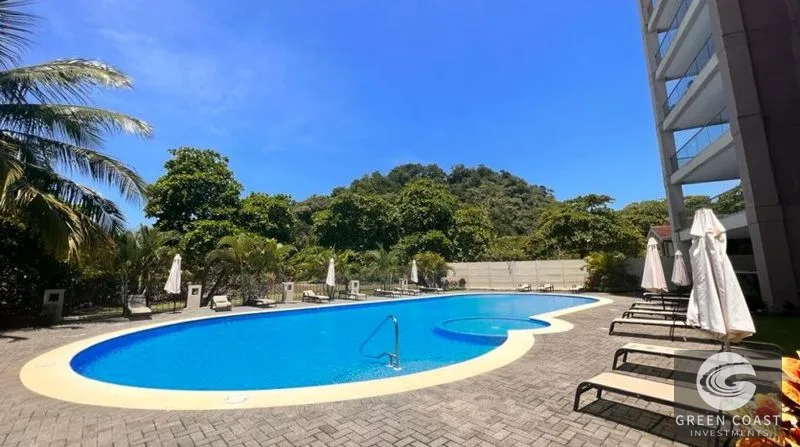 Jaco Beach Oceanfront Penthouse: Customizable 4-Bed Luxury Oasis with Private Rooftop — view 8, Jacó, Costa Rica