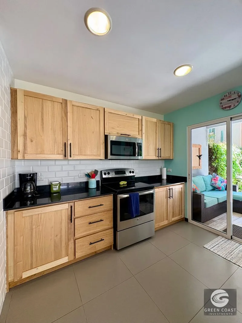 Luxury 2-Bed Furnished Townhome with Private Pool Access in Exclusive South Jaco — view 10, Jacó, Costa Rica