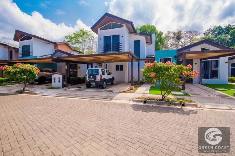 Modern 3-Bed Beachside Villa in Jaco | Resort Amenities & 24/7 Security — view 2, Jacó, Garabito, Costa Rica