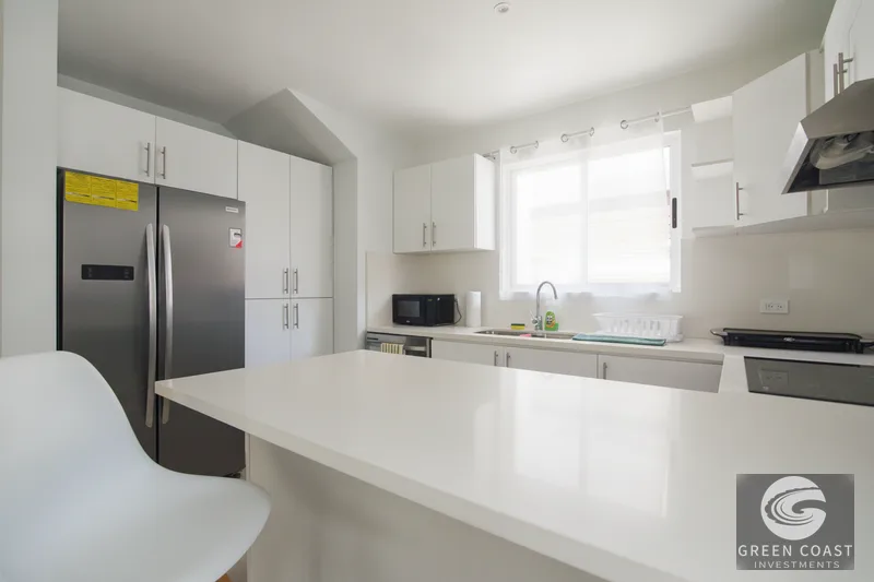 Modern 3-Bed Beachside Villa in Jaco | Resort Amenities & 24/7 Security — view 11, Jacó, Garabito, Costa Rica