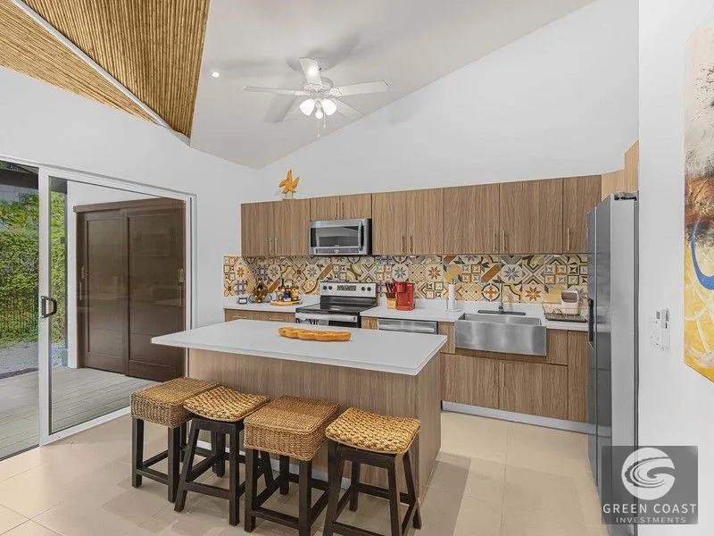 Turnkey 3BR Townhome in Ciudad Del Mar | High-Yield Airbnb Investment Near Jaco Beach — view 5, Jacó, Costa Rica