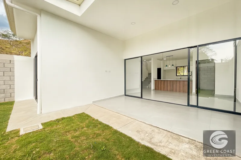 Modern 3-Bed Beachside Condo in Gated Herradura Community with Pool — view 4, Playa Herradura, Garabito, Costa Rica
