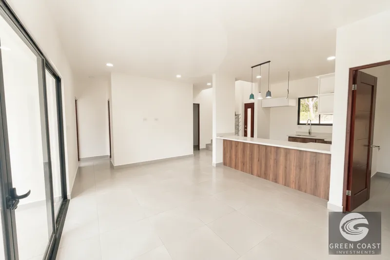 Modern 3-Bed Beachside Condo in Gated Herradura Community with Pool — view 5, Playa Herradura, Garabito, Costa Rica
