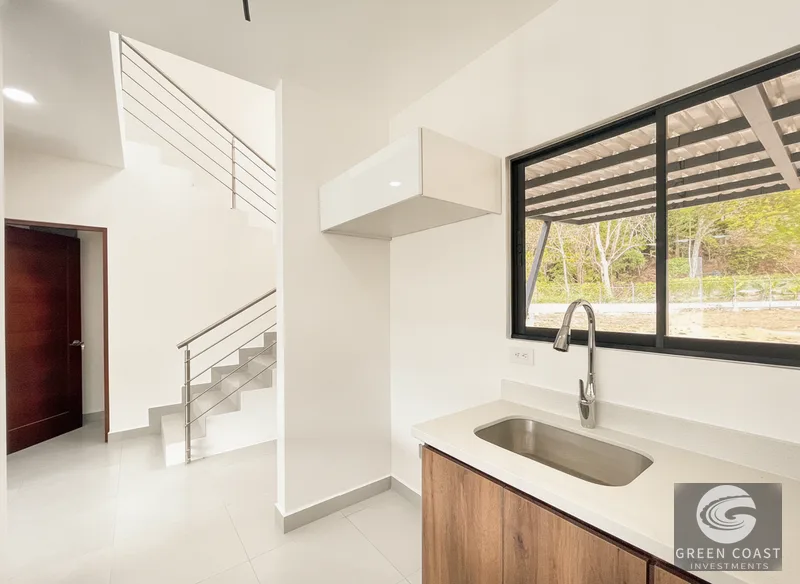 Modern 3-Bed Beachside Condo in Gated Herradura Community with Pool — view 11, Playa Herradura, Garabito, Costa Rica