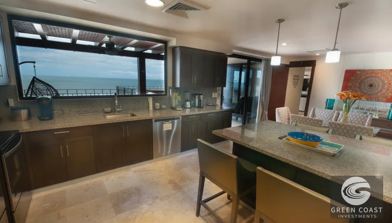 Luxury 16th-Floor Beachfront Penthouse with Private Jacuzzis & Panoramic Ocean Views in Jaco — view 8, Jacó, Costa Rica