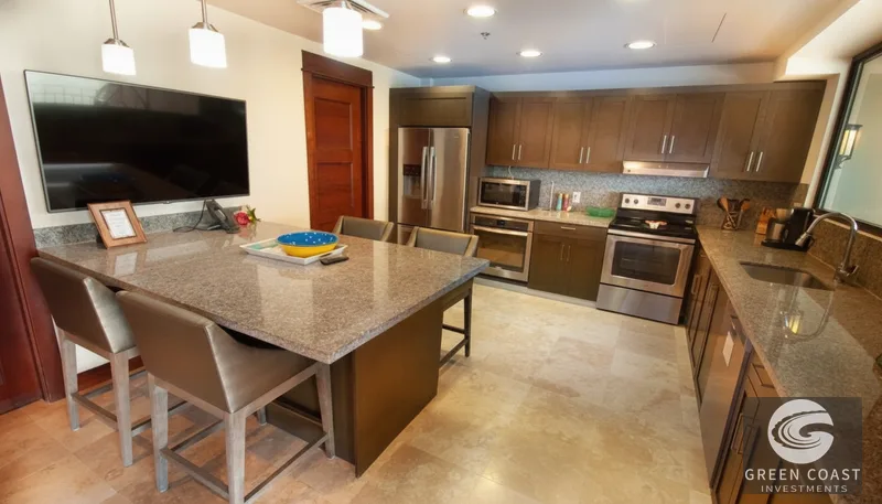Luxury 16th-Floor Beachfront Penthouse with Private Jacuzzis & Panoramic Ocean Views in Jaco — view 9, Jacó, Costa Rica