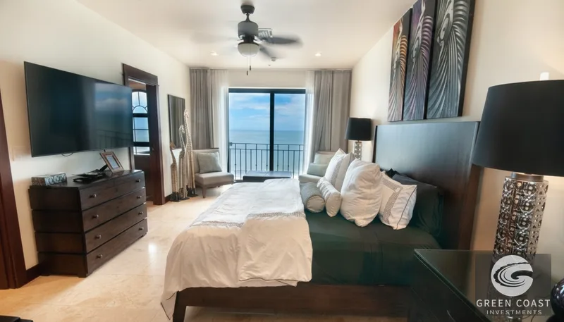 Luxury 16th-Floor Beachfront Penthouse with Private Jacuzzis & Panoramic Ocean Views in Jaco — view 15, Jacó, Costa Rica