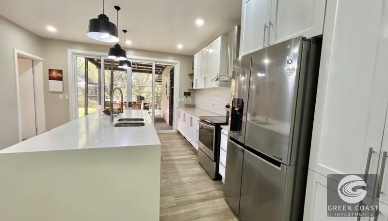 Jaco Beach Luxury Estate: 3-BR Home + 9 Income-Generating Apartments & Rooftop Yoga Deck — view 4, Jacó, Costa Rica