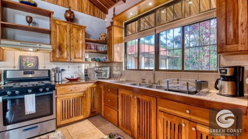 Arenal Lake & Volcano View Estate: 3 Luxury Homes on 1.5 Acres — view 8, Arenal, Tilarán, Costa Rica