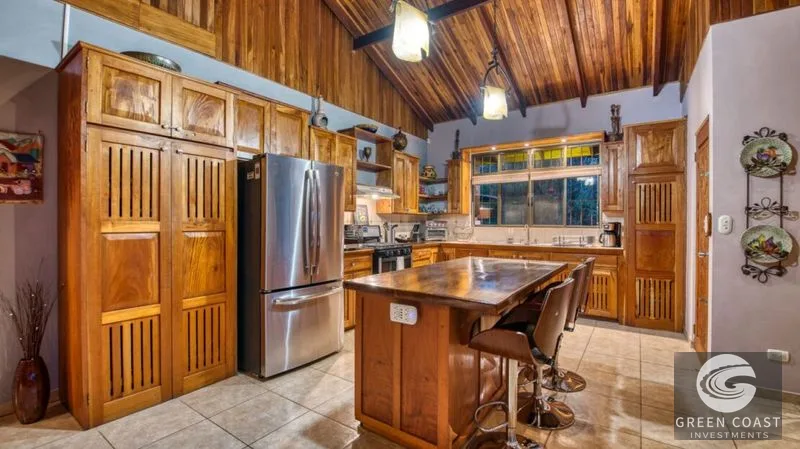 Arenal Lake & Volcano View Estate: 3 Luxury Homes on 1.5 Acres — view 9, Arenal, Tilarán, Costa Rica