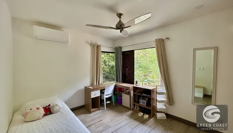 Modern 5-Bed Jungle Villa & Studios with Pool Near Jaco Beach — view 13, Jacó, Costa Rica
