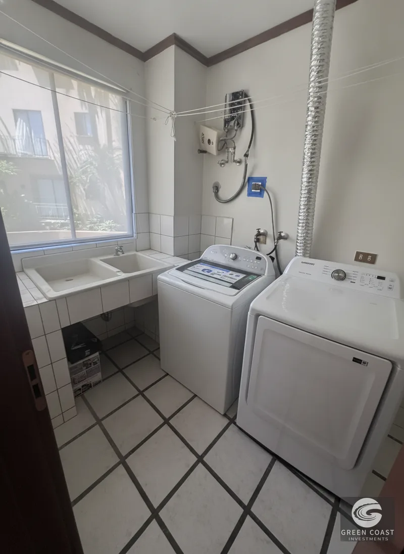 Modern 2-Bed Condo with Pool in Prime San Rafael de Escazú — view 9, San Rafael de Escazú, Barrio Escalante, Costa Rica
