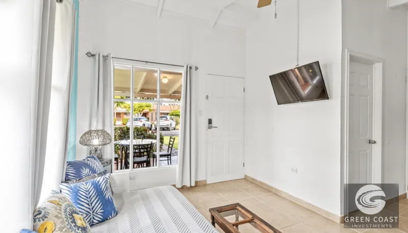 Renovated 2-BR Beachside Condo in Jaco – Walk to the Ocean & Pool — view 6, Jacó, Costa Rica