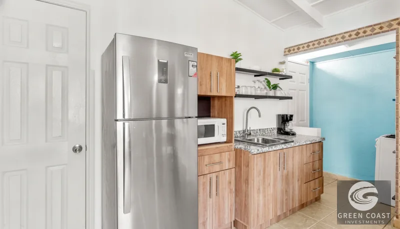 Renovated 2-BR Beachside Condo in Jaco – Walk to the Ocean & Pool — view 9, Jacó, Costa Rica