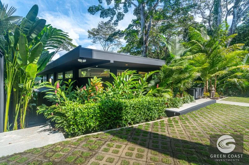 Escaleras Modern Elegance with Ocean Window Views and Jungle Tranquility, Dominical Costa Rica — view 18, Dominical, Costa Rica