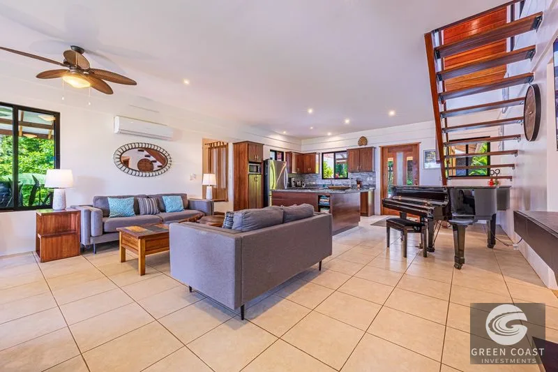 2.07 ACRES – 3 Bedroom Elegant Home With Guest Suite & Sweeping Ocean Views, Secluded & Nestled within Lush Jungle Surroundings!!! — view 19, Uvita, Osa, Costa 