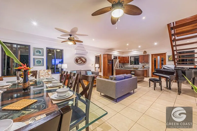 2.07 ACRES – 3 Bedroom Elegant Home With Guest Suite & Sweeping Ocean Views, Secluded & Nestled within Lush Jungle Surroundings!!! — view 23, Uvita, Osa, Costa 
