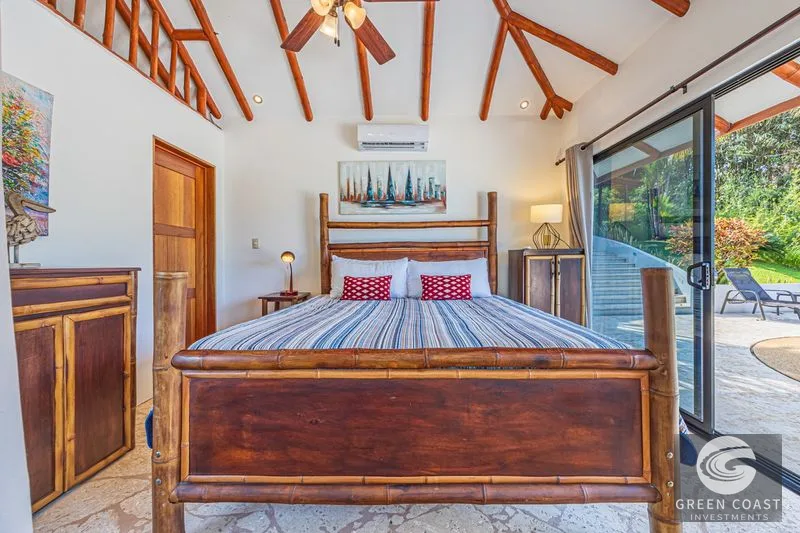2.07 ACRES – 3 Bedroom Elegant Home With Guest Suite & Sweeping Ocean Views, Secluded & Nestled within Lush Jungle Surroundings!!! — view 31, Uvita, Osa, Costa 