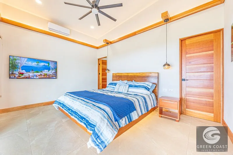 4 ACRES – 3 Bedroom Home “The Crystal Shire” With Wide Ocean View, Creek, Solar Power, Fine Craftsmanship, Self Sufficiency!! — view 16, Portalon, Matapalo, Cos