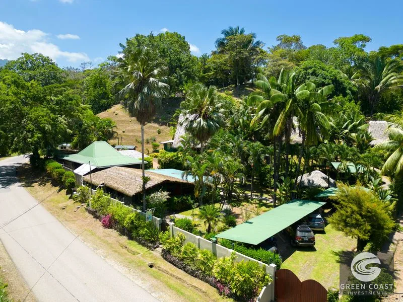 A MONEY MAKER! Location, home, guest cabins, with a SUCCE$$FUL exclusive distribution agency! — view 1, Ojochal, Ojochal, Costa Rica