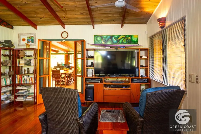 A MONEY MAKER! Location, home, guest cabins, with a SUCCE$$FUL exclusive distribution agency! — view 15, Ojochal, Ojochal, Costa Rica