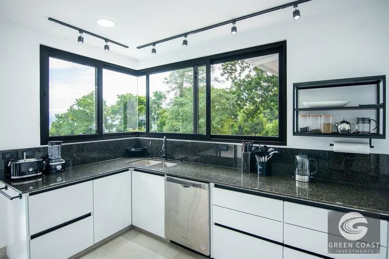 Stunning Brand-New Villa In Exclusive Altos De Leonamar Oceanfront Community — view 9, Jacó, Costa Rica