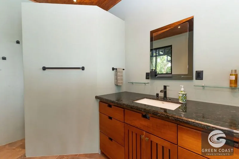 Mountain View Home in Alazan Gated Community, Manuel Antonio — view 10, Parrita, Parrita, Costa Rica