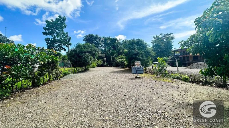 Prime Commercial Lot in Quepos: Ready-to-Build 1,782m² Near Costanera Sur — view 4, Quepos, Costa Rica
