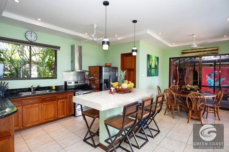 Luxury 7-BR Manuel Antonio Estate with Panoramic Ocean Views, Infinity Pool & Jungle Privacy — view 7, Manuel Antonio, Costa Rica