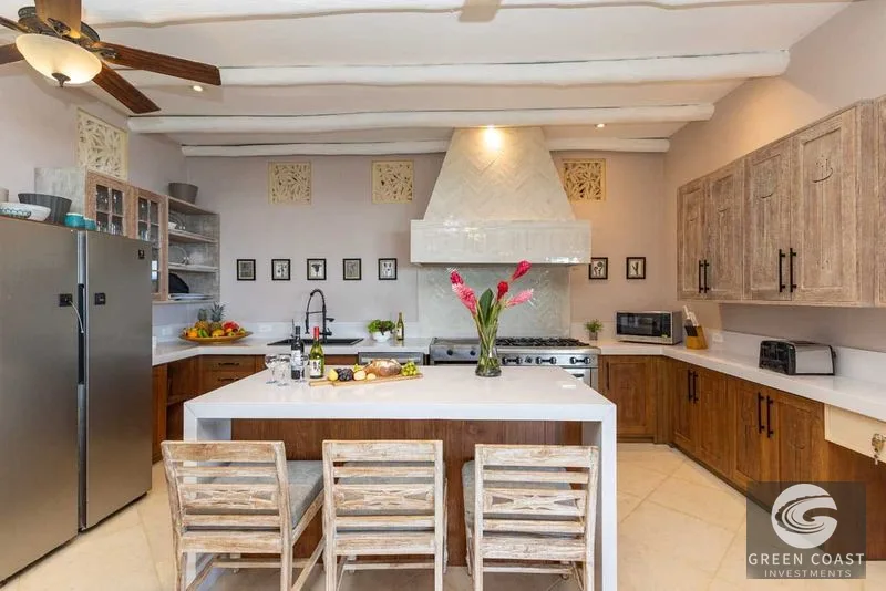 Manuel Antonio Luxury Balinese Villa: 6-Bed High-Yield Ocean View Estate — view 74, Manuel Antonio, Costa Rica
