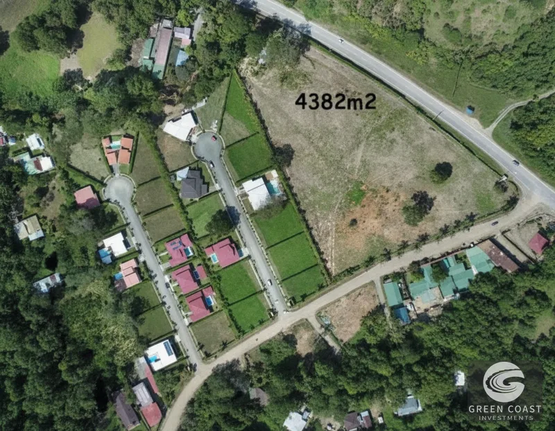 Prime Highway Corner Commercial Lot Near National Park in Uvita — view 1, Uvita, Uvita, Costa Rica