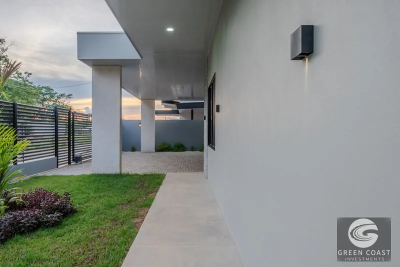 Luxury 3BR Estate in Uvita: Modern C-Shape Design with Private Pool in Exclusive Gated Community — view 14, Uvita, Uvita, Costa Rica