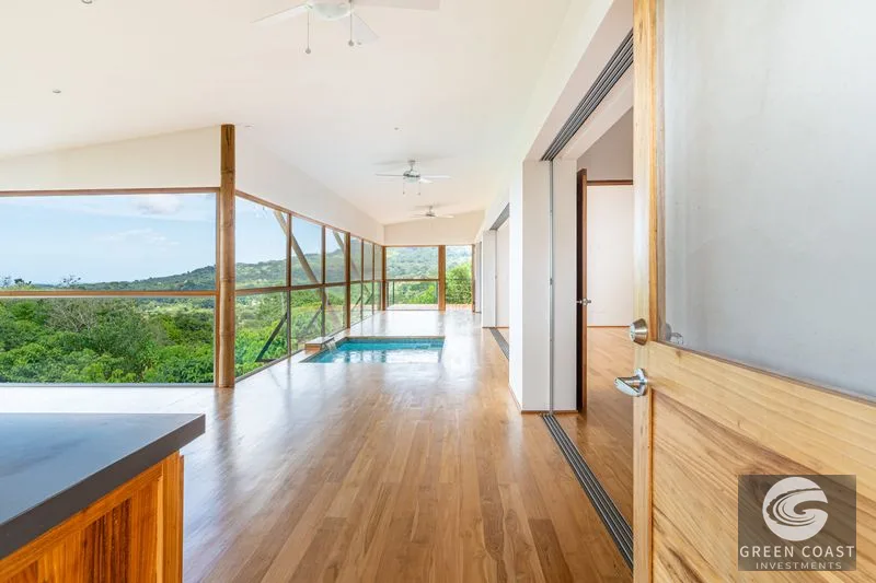 Modern Luxury Ocean-View Villa with Teak Floors in Ojochal — view 12, Ojochal, Costa Rica