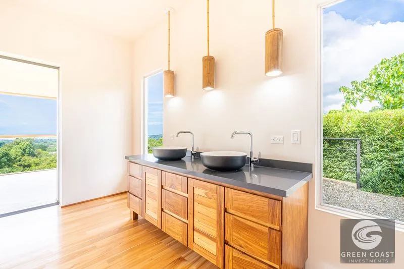 Modern Luxury Ocean-View Villa with Teak Floors in Ojochal — view 31, Ojochal, Costa Rica