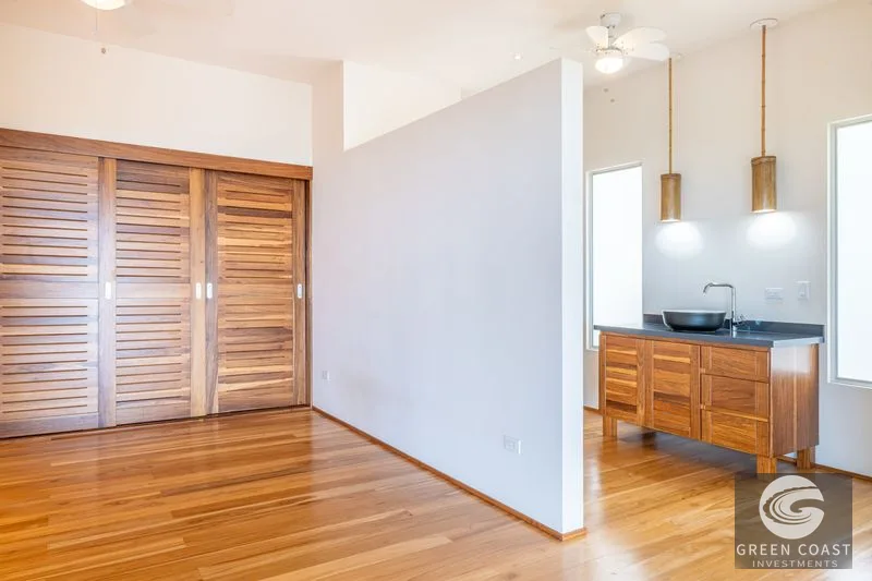 Modern Luxury Ocean-View Villa with Teak Floors in Ojochal — view 36, Ojochal, Costa Rica