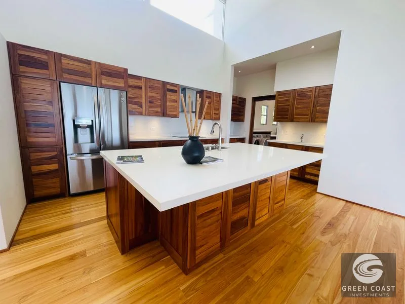 Modern Luxury Ocean-View Villa with Teak Floors in Ojochal — view 47, Ojochal, Costa Rica