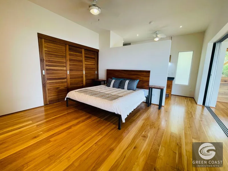 Modern Luxury Ocean-View Villa with Teak Floors in Ojochal — view 48, Ojochal, Costa Rica