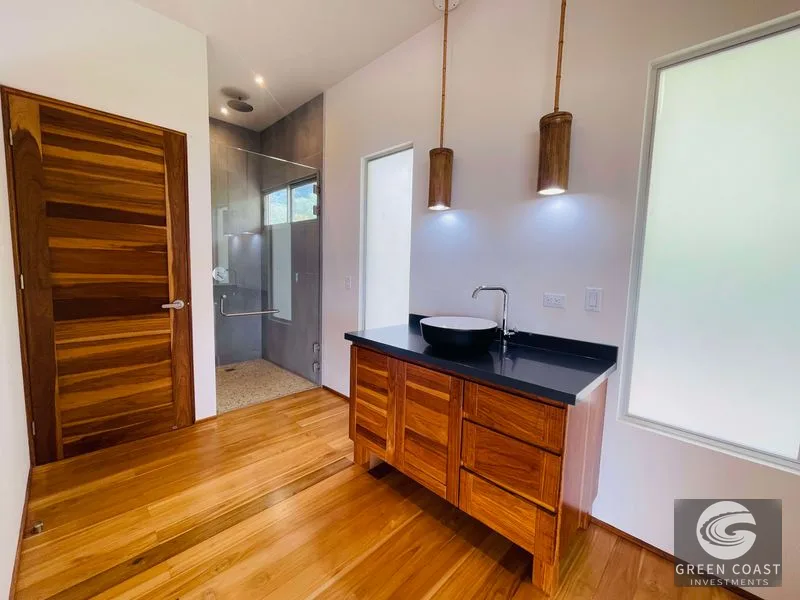 Modern Luxury Ocean-View Villa with Teak Floors in Ojochal — view 53, Ojochal, Costa Rica