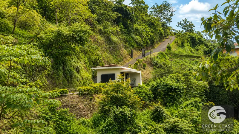 Luxury Contemporary Estate with Pool and Guest Casita on 2.5 Acres of Private Forest in Atenas — view 3, Atenas, Costa Rica