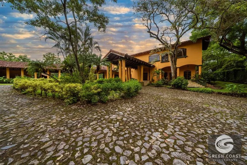 Historic 8-BR Luxury Hacienda in Atenas | Grand Tropical Estate with Pool — view 8, Atenas, Costa Rica