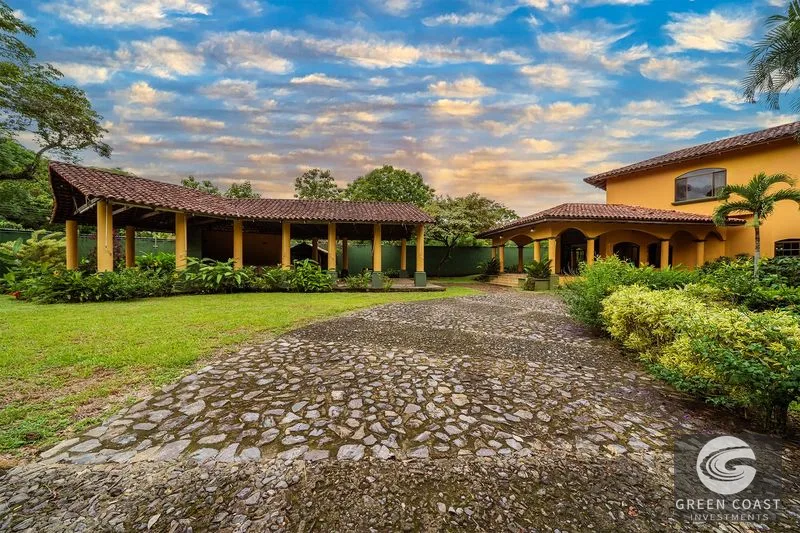 Historic 8-BR Luxury Hacienda in Atenas | Grand Tropical Estate with Pool — view 9, Atenas, Costa Rica