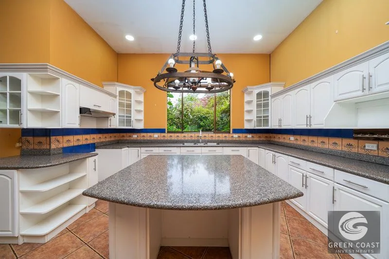 Historic 8-BR Luxury Hacienda in Atenas | Grand Tropical Estate with Pool — view 15, Atenas, Costa Rica