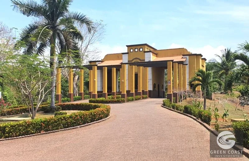 Oceanfront 2656m² Esterillos Oeste Lot – Low Annual Taxes & Prime Beach Access — view 8, Esterillos, Parrita, Costa Rica