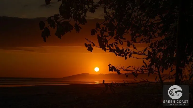 Prime Beachfront Lot in Esterillos: Build Your Costa Rica Dream on 1,587 m² — view 5, Esterillos, Parrita, Costa Rica