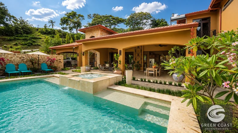 Tuscan-Inspired Luxury Estate with Pool, Panoramic Views, and 3.7 Acres in Atenas — view 1, Atenas, Costa Rica