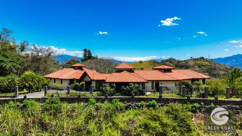 Balinese Resort-Style Oasis: 1.75-Acre Luxury Estate with Lagoon Pool in Atenas — view 3, Atenas, Costa Rica