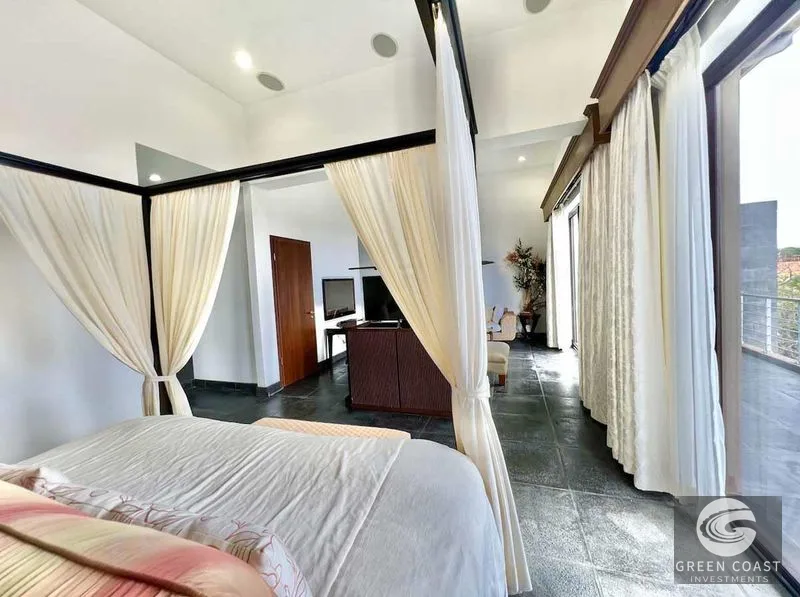 Manuel Antonio Luxury 4BR Penthouse with Private Rooftop Jacuzzi & Panoramic Ocean Views — view 9, Manuel Antonio, Costa Rica
