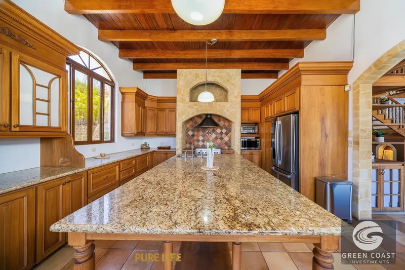 5-Bed Castle-Style Luxury Estate with Infinity Pool and Panoramic Views in Atenas Gated Community — view 7, Atenas, Costa Rica