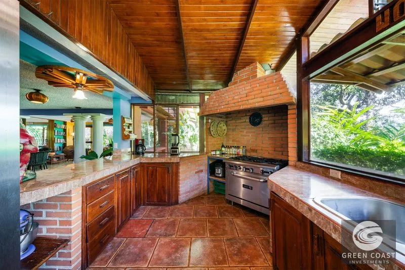 13-Bed Atenas Luxury Retreat: 4.3-Acre Tropical Estate with Pool & Mountain Views — view 22, Santa Eulalia, Atenas, Costa Rica